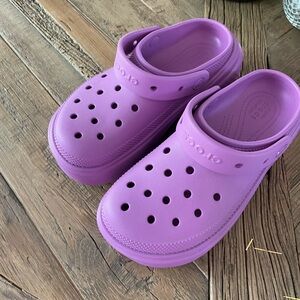 Women’s Crocs Size 8 Excellent Condition Never Worn Outside